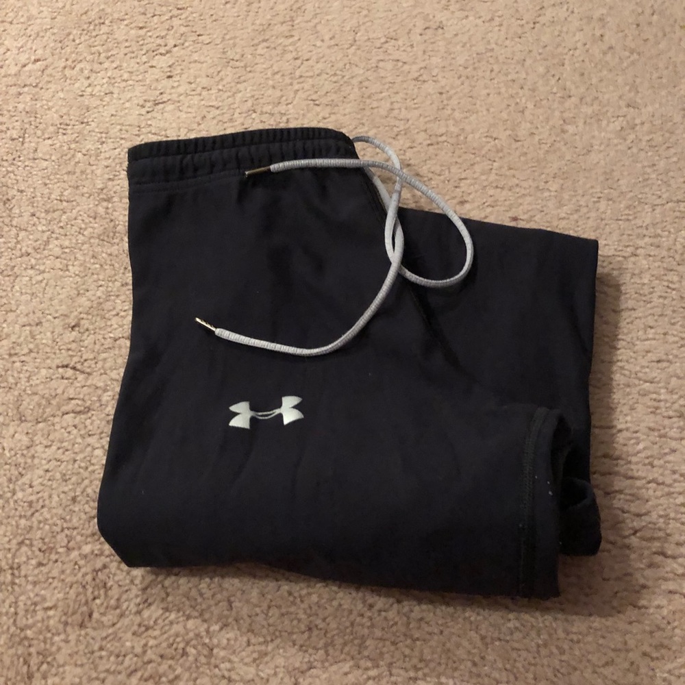 Under Armour tight fit ankle length leggings